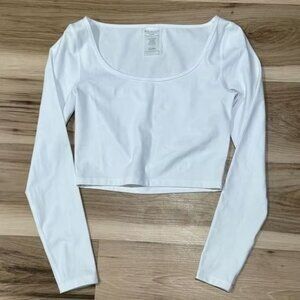 White Fox Active White Cropped Long Sleeve Shirt Women’s Small